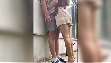 Nonton Sexo Al Aire Libre Con Flaca De 18 A&ntilde;os Cachonda En Un Callejon Sin Salida Termina En Creampie thumbnail