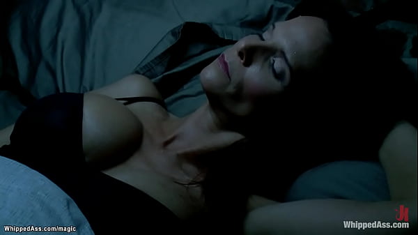 Play MP4 - Stepdaughter spanks and fists stepmom