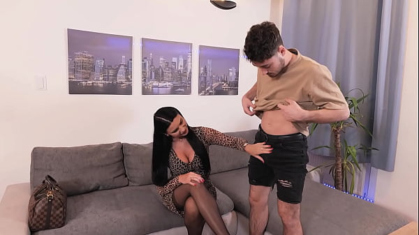 I Fuck Milf Ania Kinski To The Dentist thumbnail