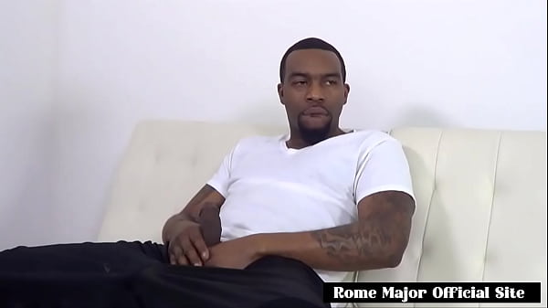 Nonton Rome&rsquo;s Dick Fills Tia Cyrus&rsquo; Throat In Sloppy Blowjob Glory! thumbnail