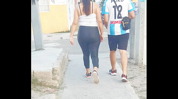 Paola con tanga y su novio no sabe que la deje con mi leche en la boca 