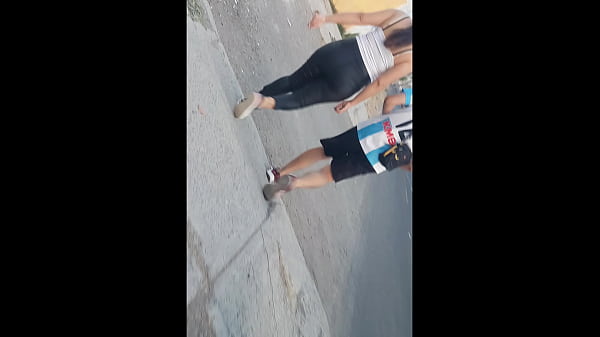 Paola con tanga y su novio no sabe que la deje con mi leche en la boca