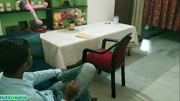 Play MP4 - Indian Hotwife private sex with Boss for Promotion&excl;&excl; Husband Don't know