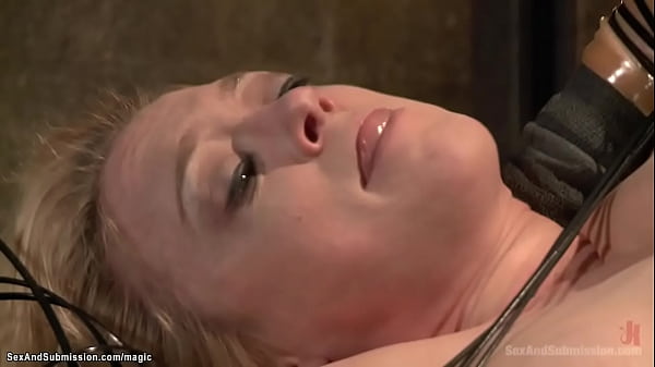 Bound MILF in latex cuntand ass_fucked