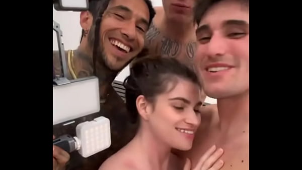 Wataa gang bang with this beautiful princes nicole raexx with the boys bennybanana11 dopevikingo smaepapi