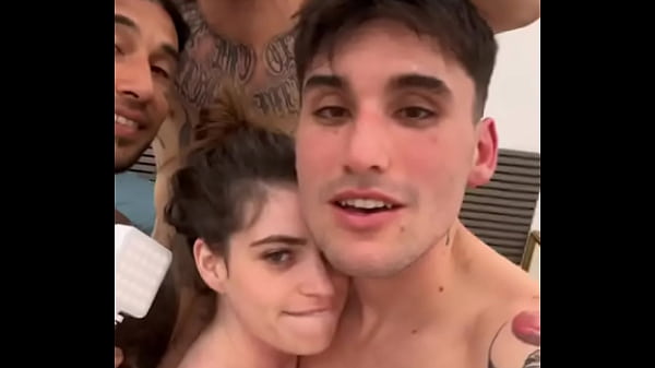 Nonton Wataa Gang Bang With This Beautiful Princes Nicole Raexx With The Boys Bennybanana11 Dopevikingo Smaepapi thumbnail