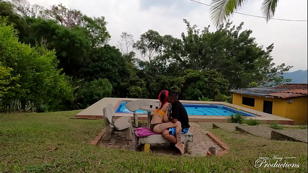 Play MP4 - Enjoying the last day of the holidays