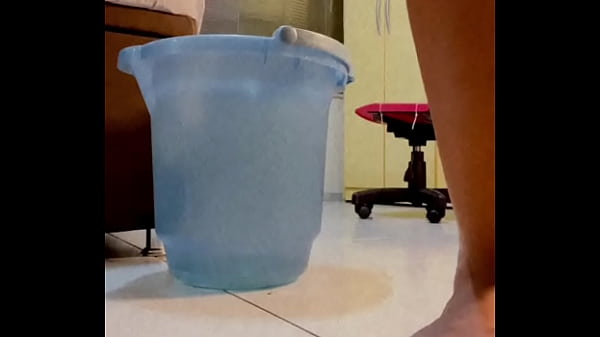 Ofereço_meu cuzinho para_fazer meu primeiro anal_tenho 18 anos Rosa Vermelha