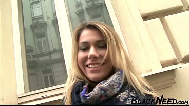 Nonton Eastern European Amateur Is Getting Her Ass Fucked In A Gangbang thumbnail