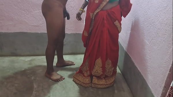 Indian newly married sexy Housewife Suhaagraat at home 