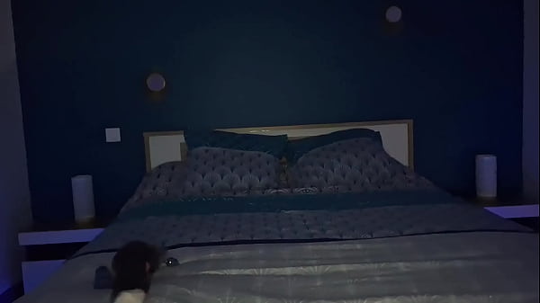 Nonton Si Tu Veux Voir La Suite, Viens Me Rejoindre En Priv&eacute; thumbnail