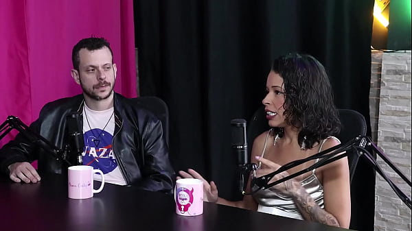 Os namorados_das meninas ficava me vigiando quando chupava suas bucetas Espuleta e Himeros Mansion SHEER RED