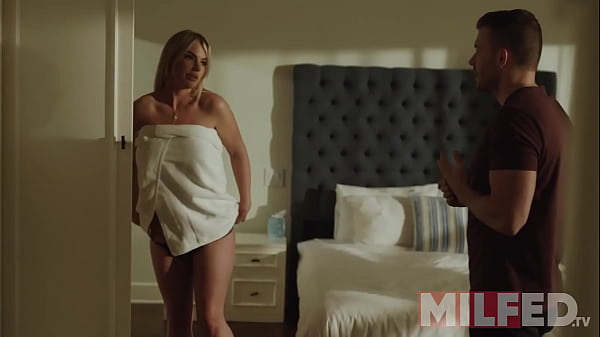 Play MP4 - Hot step Mom-in-Law seduces her step Son-in-Law