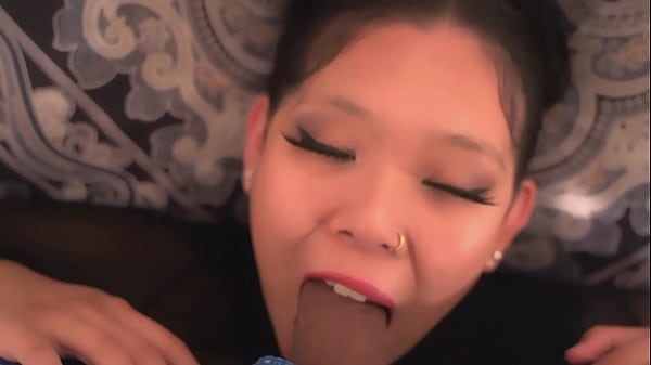 Nonton Sexy Submissive Asian Babe Face Fucked thumbnail