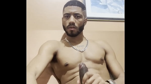 Garoto Solo Na C&acirc;mera thumbnail