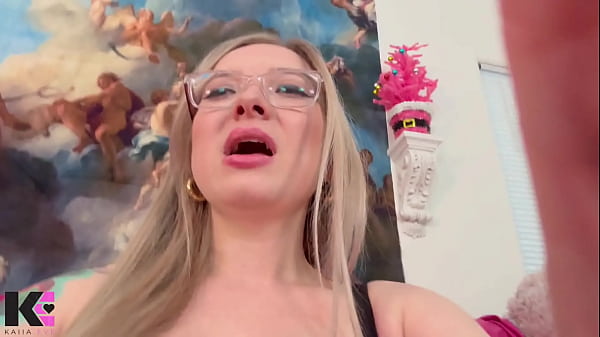Pov caged & hungry goddess loves playing with screaming food