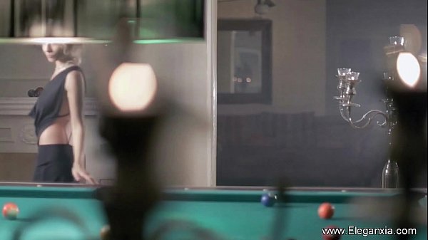 Play MP4 - CFNM Blowjob To Make You Think