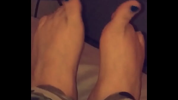 Blue toe nails 