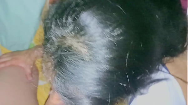 Play MP4 - Estoy Muy Exitada y Sola he Invit&oacute; al Pajero de mi Vecino para que me Llene de Semen mi Culito