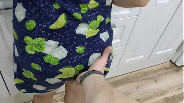 Play MP4 - The owner of the house met the housekeeper in his kitchen and fucked her hairy pussy and came on her stomach and hairy pussy 4K