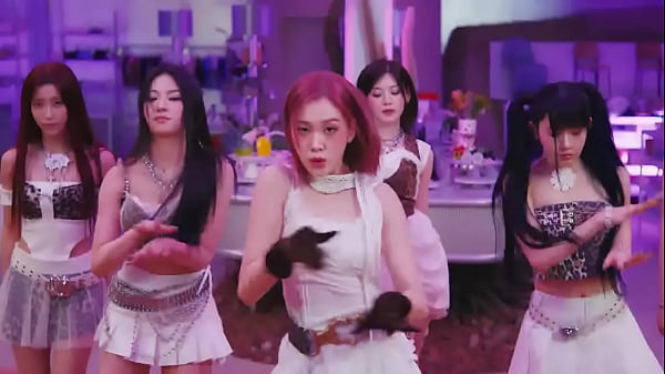 cheeky icy thang stayc mv 