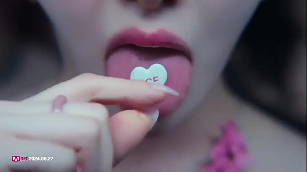 Nonton Cheeky Icy Thang Stayc Mv thumbnail