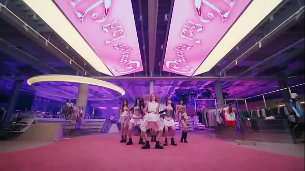 novinhas_brincando com uma coisa_gelada eatrevida