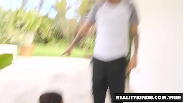 Play MP4 - RealityKings - Round and Brown - Simone Styles Tyler Steel - Booty Watch