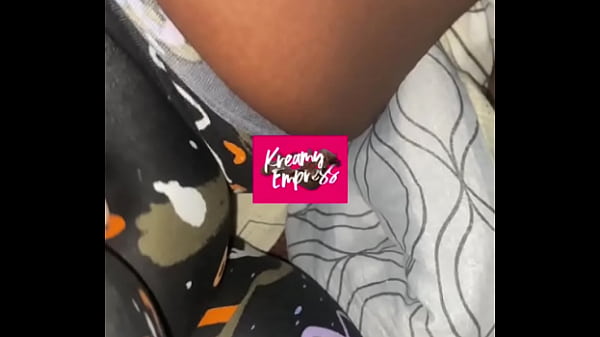 Play MP4 - Play with my fat cameltoe