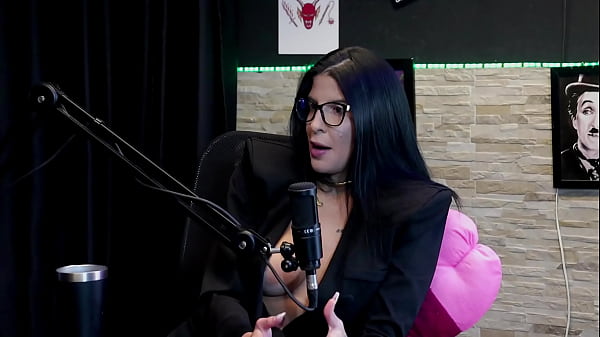 Play MP4 - Gosta de dar o cu&comma; deu dicas para um bom sexo anal&comma; casou com um cliente&comma; mas n&atilde;o se ver preparada para um relacionamento - Leticia Braga &lpar;WATCH ON&colon; SHEER&sol;RED&rpar;