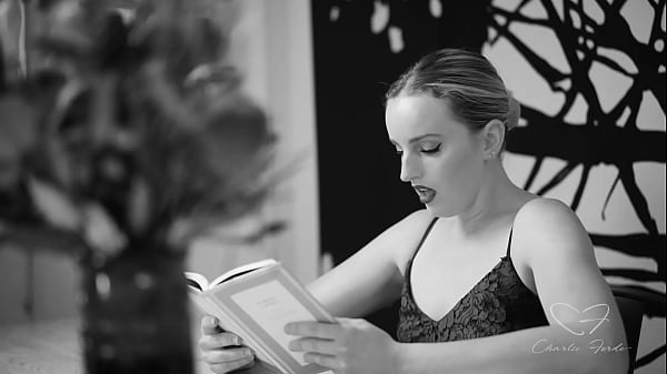 Charlie forde got her cunt eaten by amber moore as she reads 