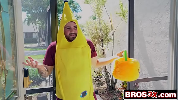 Nonton Neighbor's Big Surprise For Big Booty Latina In Sexy Costume thumbnail