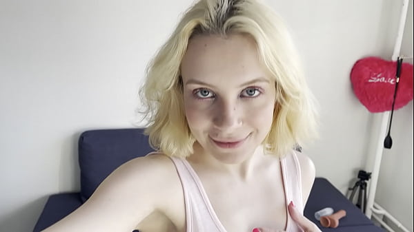 Girl Solo Masturbate And Squirt thumbnail