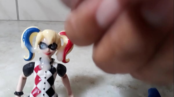 Play MP4 - Harley Quinn figure