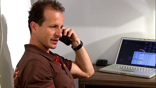 Nonton Cora Om Gets Fucked Hard On The Hotel Bed thumbnail