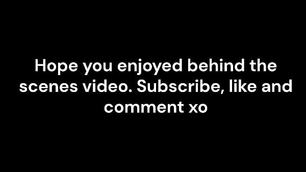 Play MP4 - Stepdad sneaks into Stepdaughters bed leaving her CREAMPIED &lpar;She loves his CUM&rpar;