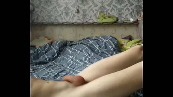 Play MP4 - Nude flexing