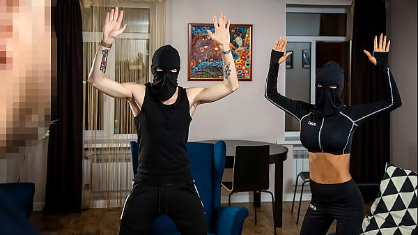 Hunt4k. Pretty Thief Is Banged By Homeowner Before Her Partner In Crime thumbnail