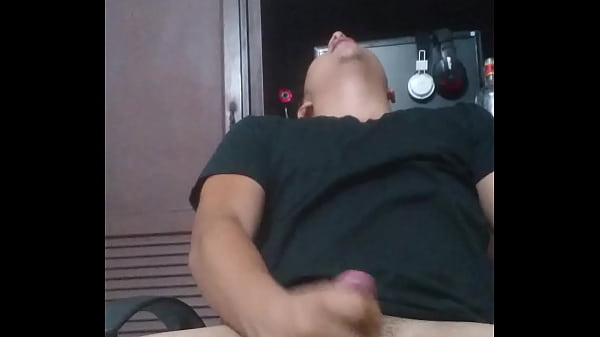 Play MP4 - My First Fap  &sol; Mi Primera Paja