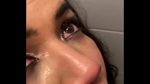 Porteiro Do Pr&eacute;dio Ao Lado Quando Passo Me Chama thumbnail