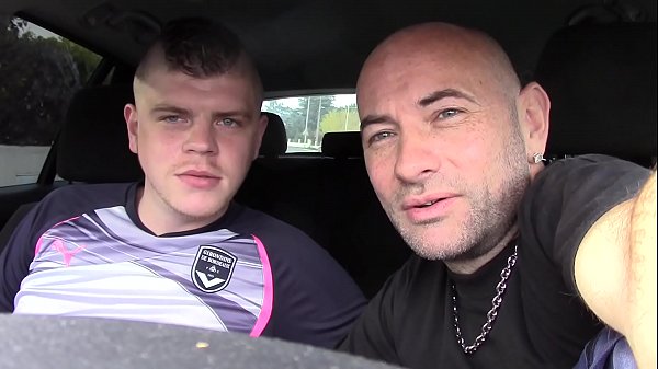 Salope Se Fait Double Penetrer En Mode Bareback And Doser thumbnail