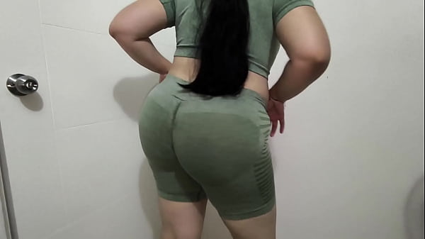 Mexicana Latina Mexicana Culo Gordo Big Butt Big Ass Se Quita Toda Su Ropa Antes De Ir A Entrenar Y Deja Que Le Graben Su Vagina Y Se Abre Su Ano thumbnail