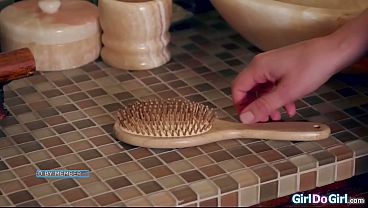 Nonton Spell Crafting Witch Giselle Palmer Thought Shed Enchanted Both Her Busty Stepaunts Serene Siren And Kenzie Taylor But Only One Is Lusting For Pussy thumbnail