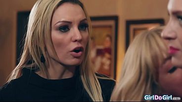 Play MP4 - It is your love spell so start licking