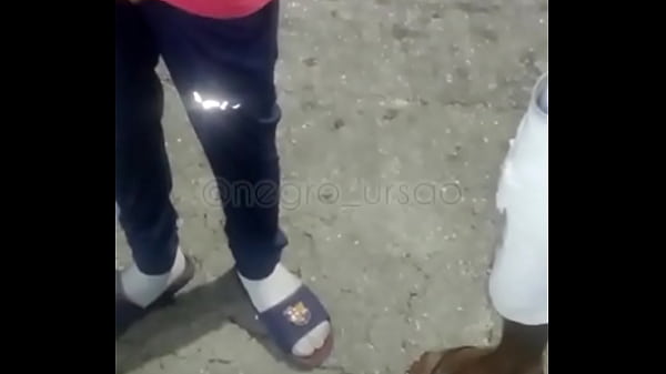 Play MP4 - Orgia com novinhos na ruazinha do leite em Madureira RJ - acesse o site Xvideos&period;RED e assista completo