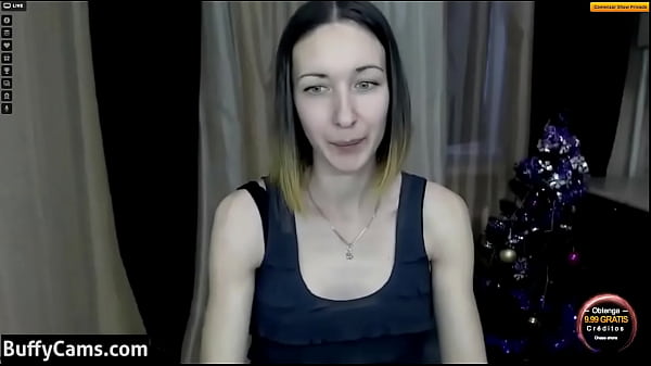 Girl flexing her lovely muscles 