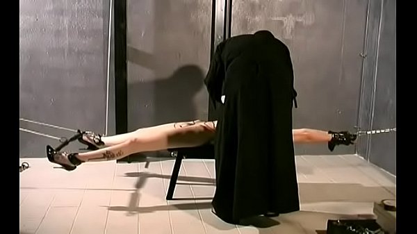 Nonton Seductive Maiden With A Thing For Outdoor Nudity thumbnail