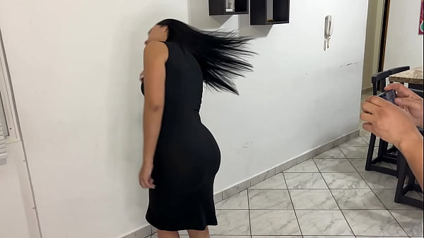 Hot pictures with my beautiful stepmom i trick my stepson into taking sexy pictures of me to lift his cock and fuck him when my husband is not at home