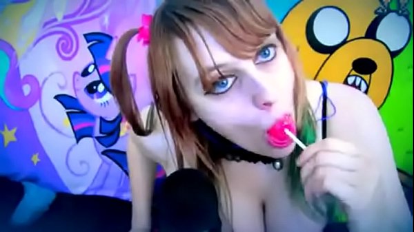 Beauty sucking and licking lollipop ear to ear asmr 