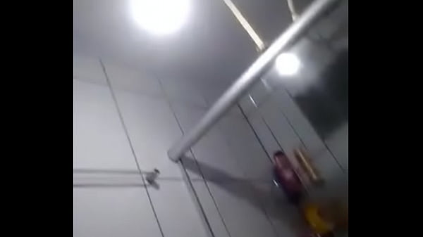 Novinho gostoso na punheata